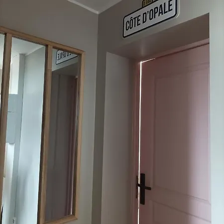 Detente Sur La Cote D'opale *